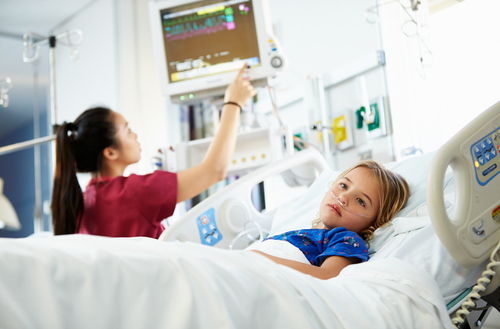 Läkare: Energidryck ska ha samma varningstext som tobak och alkohol